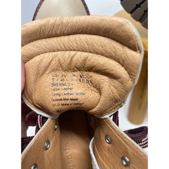 Gentle Souls Kenneth‎ Cole Brooklyn 2.1 Taupe Leather Burgundy Lace Up Boots - Picture 6 of 10